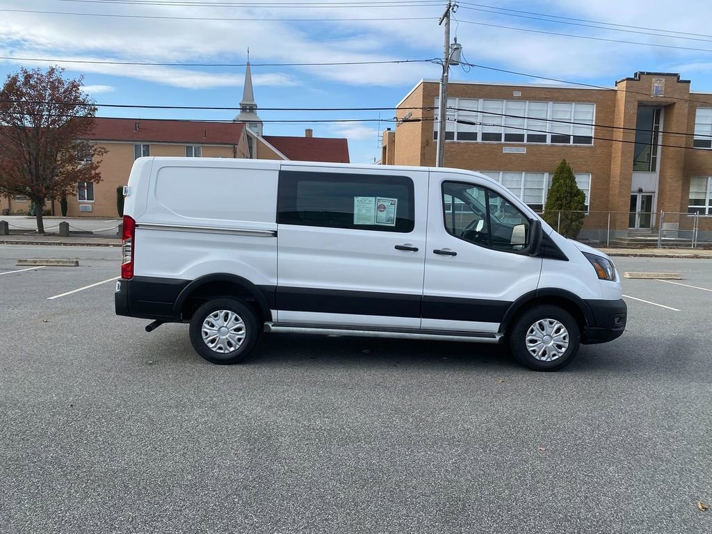 Used 2024 Ford Transit 250 Low Roof w/ Exterior Upgrade Package RWD image 4