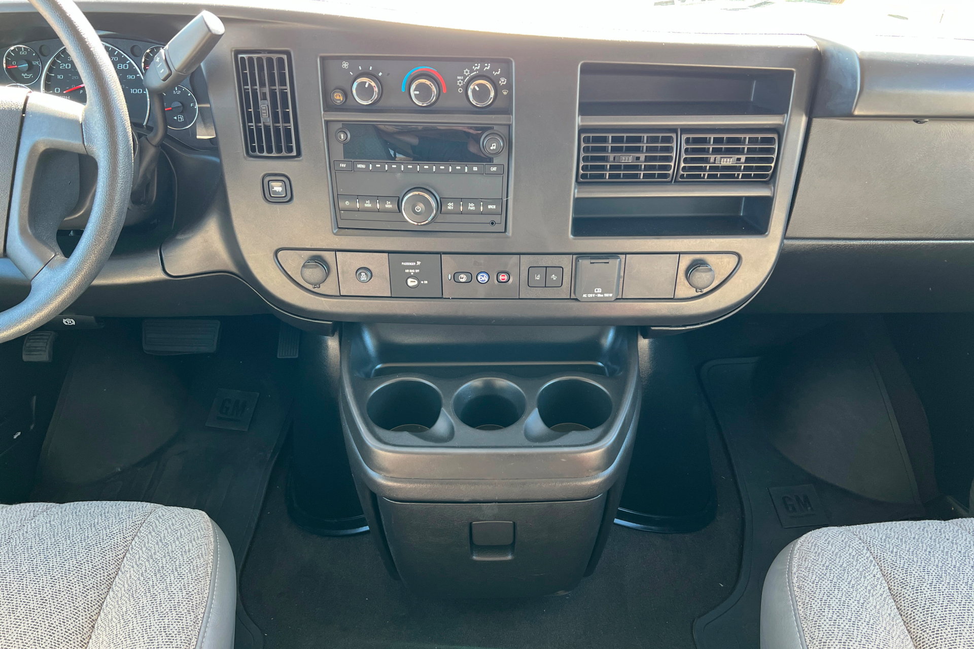 Certified 2024 Chevrolet Express 3500 LT w/ LT Preferred Equipment Group image 14