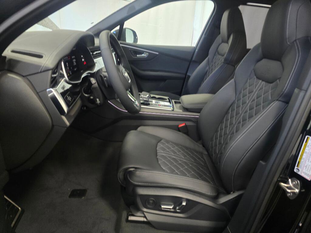 New 2026 Audi SQ7 Premium Plus image 13