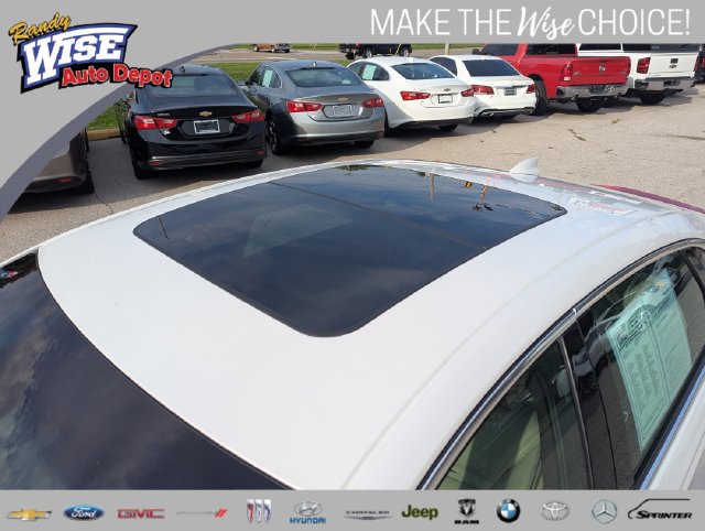 Used 2017 Cadillac XTS Luxury w/ Driver Awareness Package AWD/4WD image 9