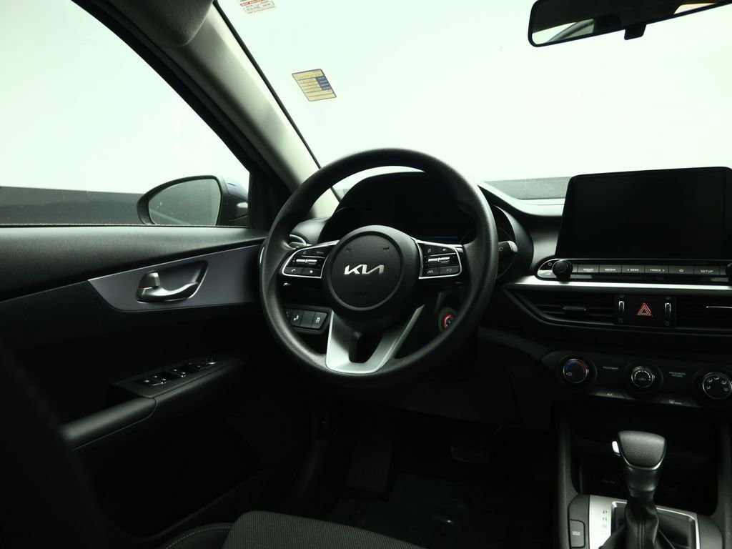 Certified 2024 Kia Forte LXS w/ LXS Technology Package image 38