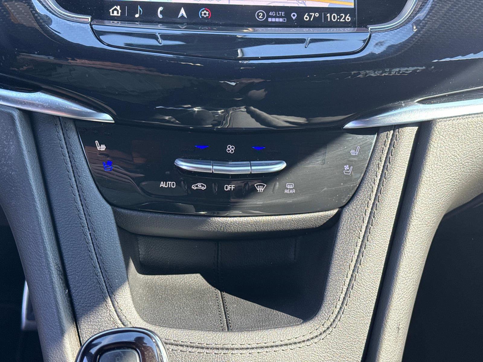 Used 2025 Cadillac XT6 Sport image 21