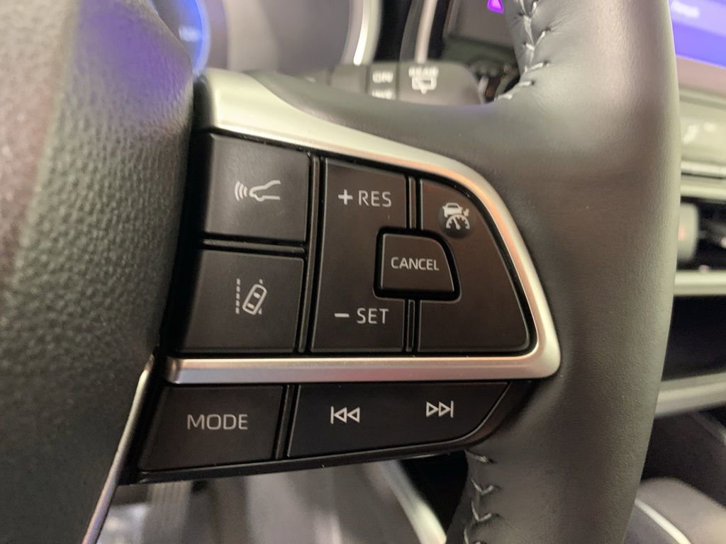 Used 2026 Toyota Highlander Limited image 25