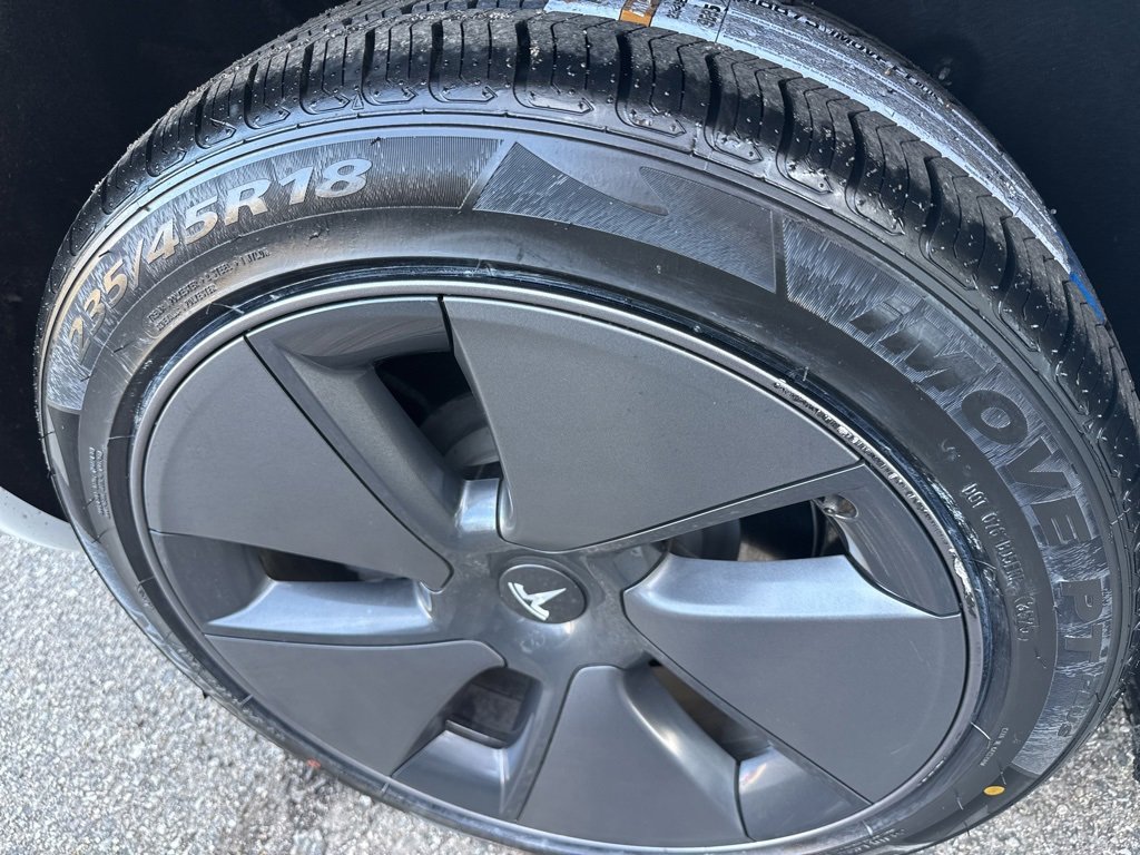 Used 2021 Tesla Model 3 Standard Range Plus image 12