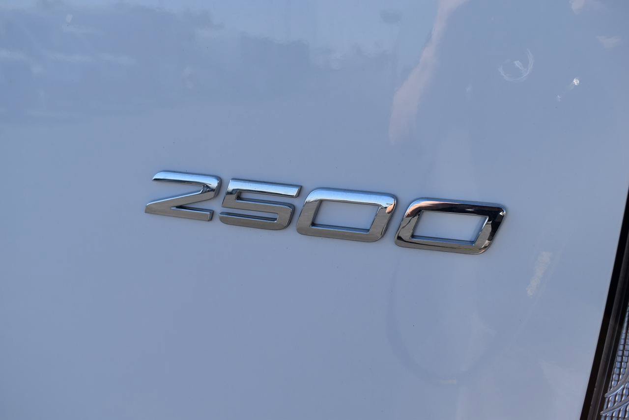 Used 2024 Mercedes-Benz Sprinter 2500 image 12