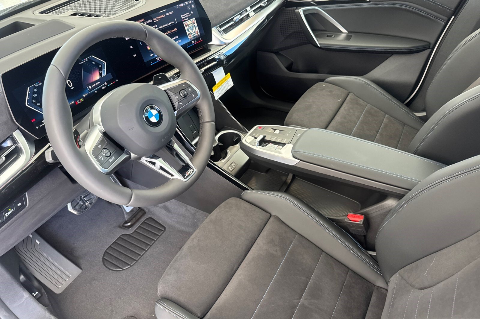 New 2026 BMW X1 xDrive28i w/ Technology Package AWD/4WD image 4
