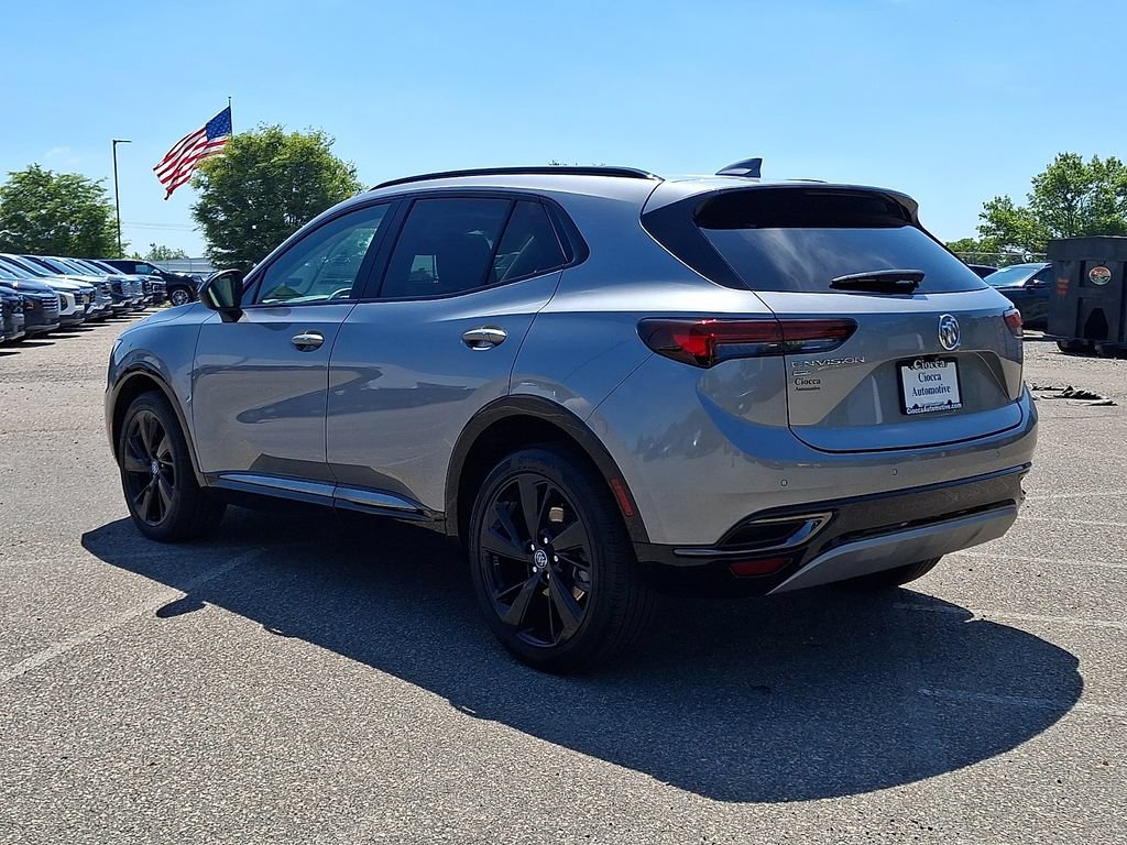 Used 2023 Buick Envision Essence w/ Sport Touring Package AWD/4WD image 7