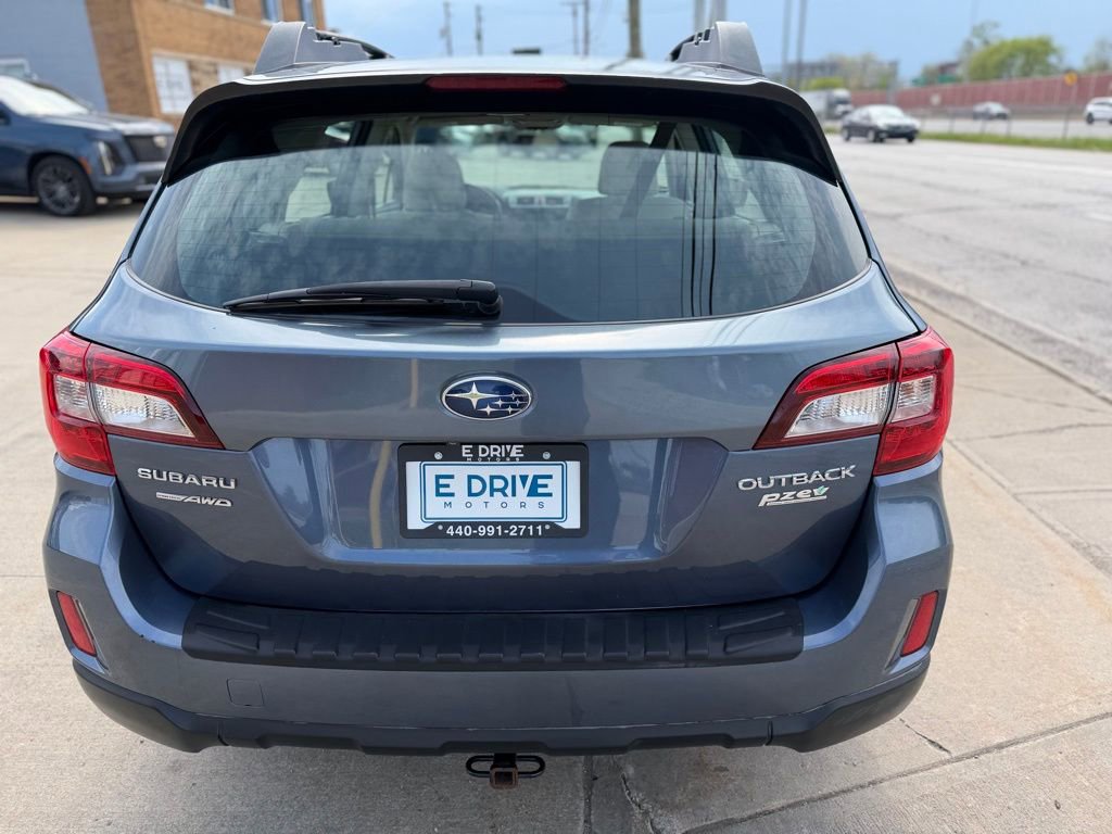 Used 2017 Subaru Outback 2.5i AWD/4WD image 6