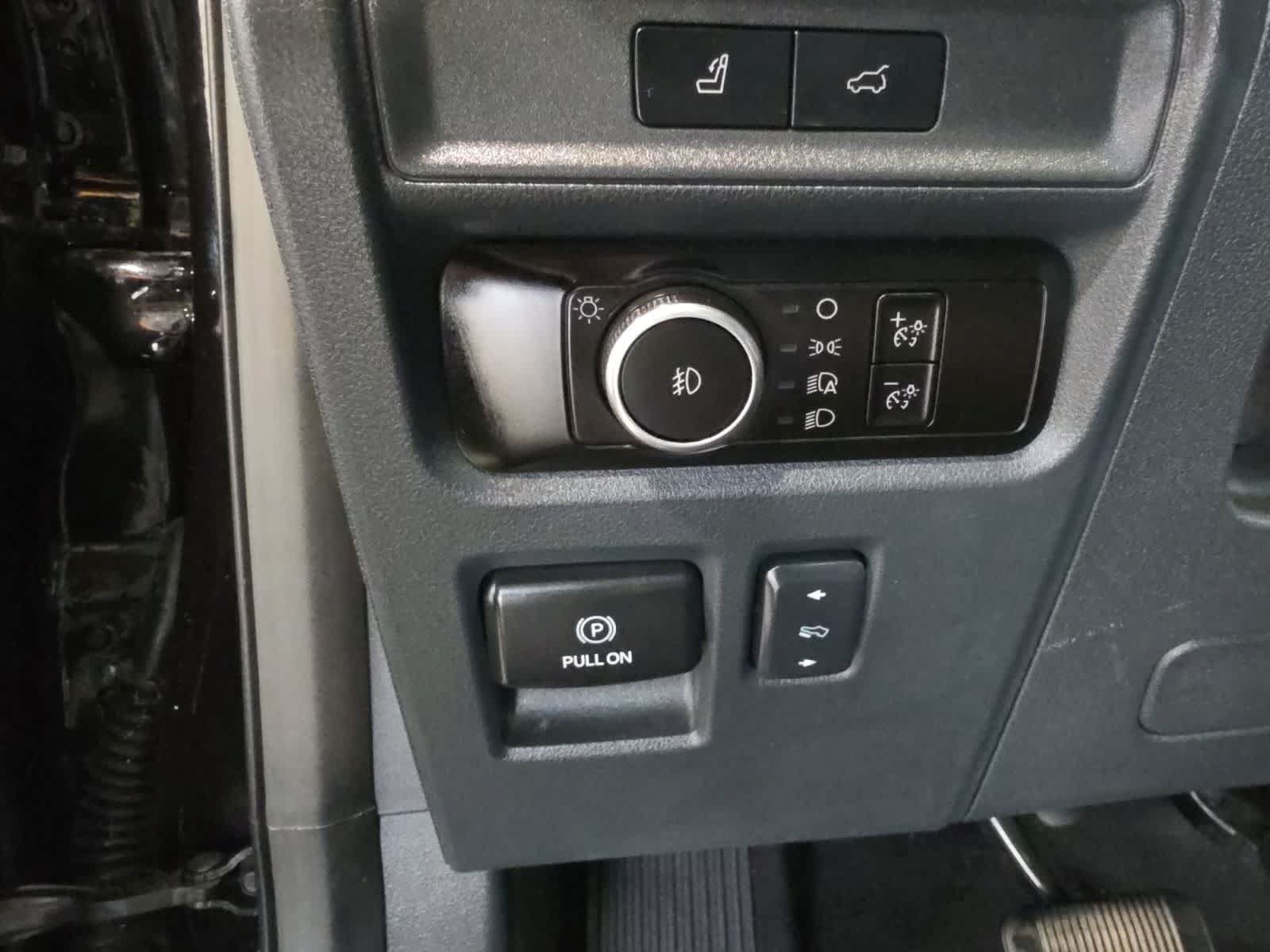 Used 2023 Ford Expedition Limited AWD/4WD image 21