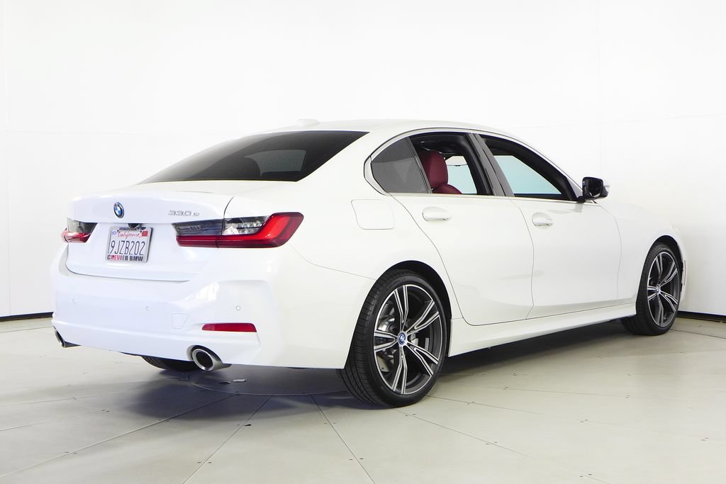Used 2024 BMW 330e w/ Convenience Package RWD image 7