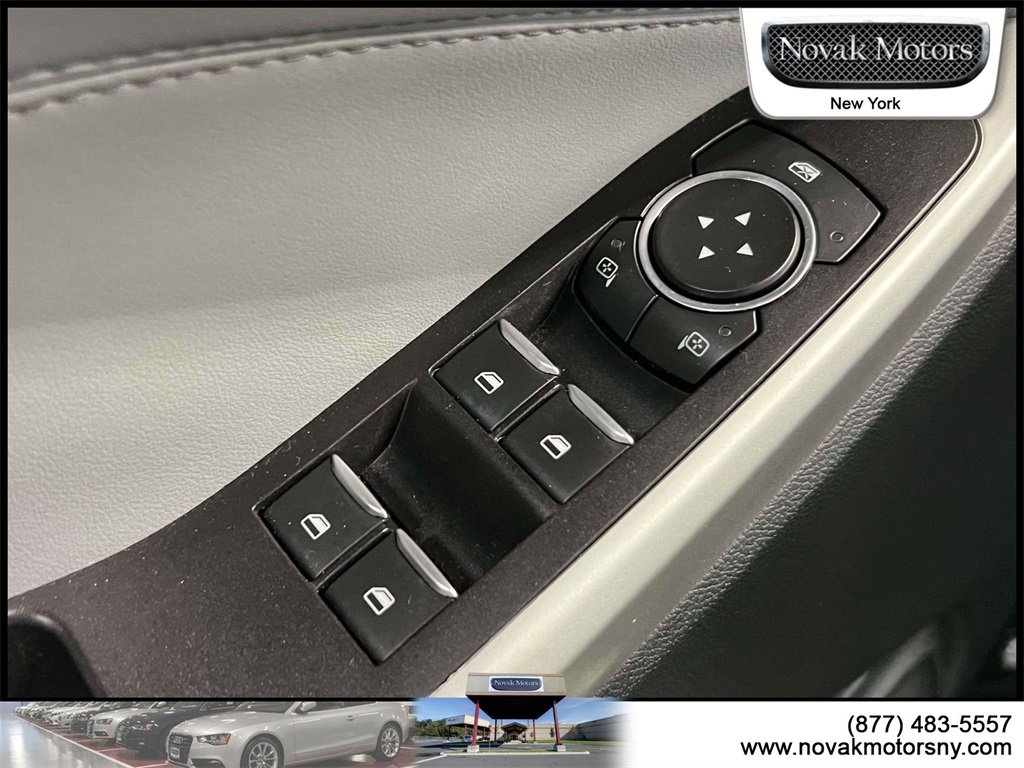 Used 2022 Ford Explorer XLT w/ Equipment Group 202A image 19