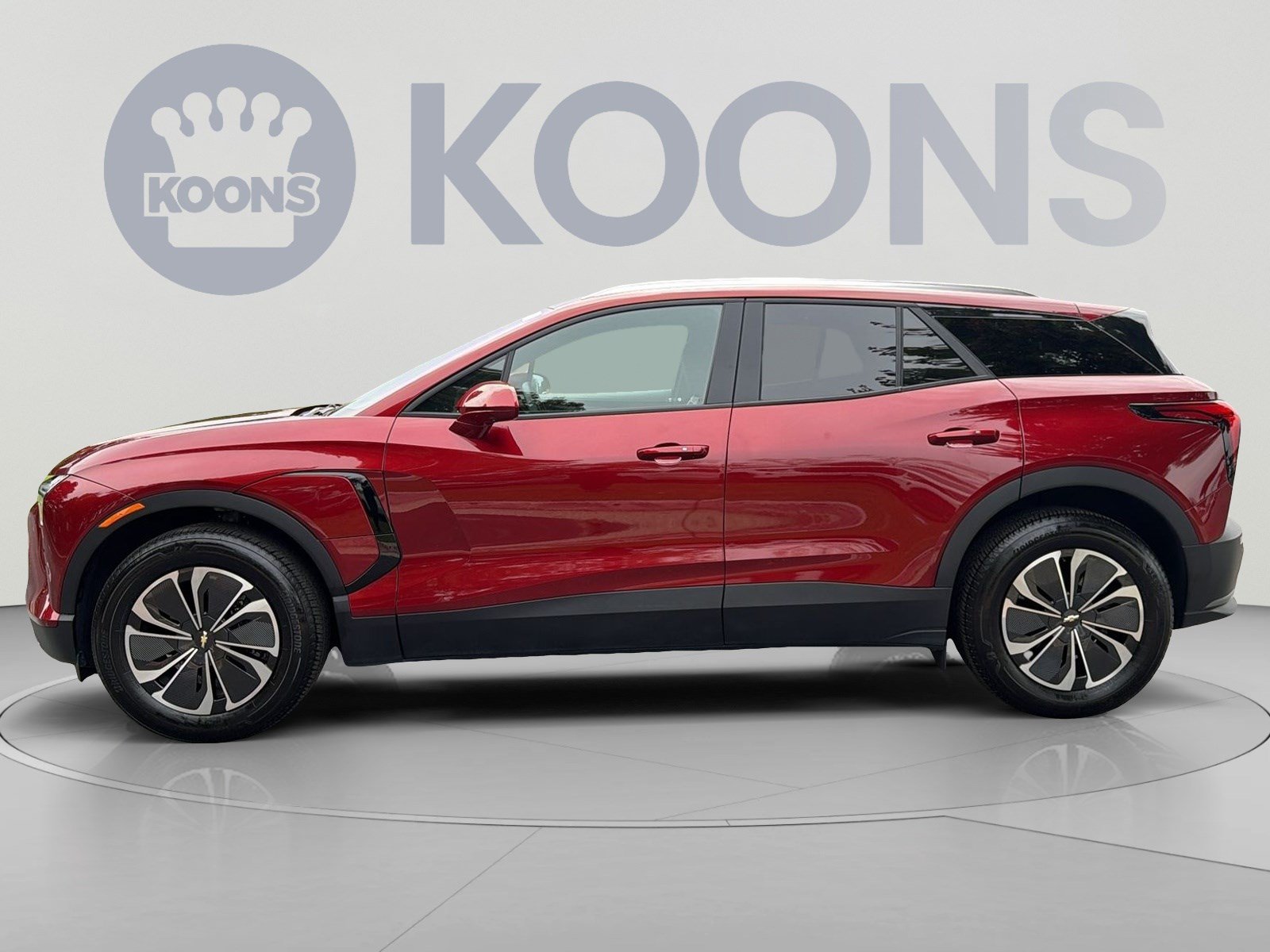 Used 2025 Chevrolet Blazer EV LT AWD/4WD image 2