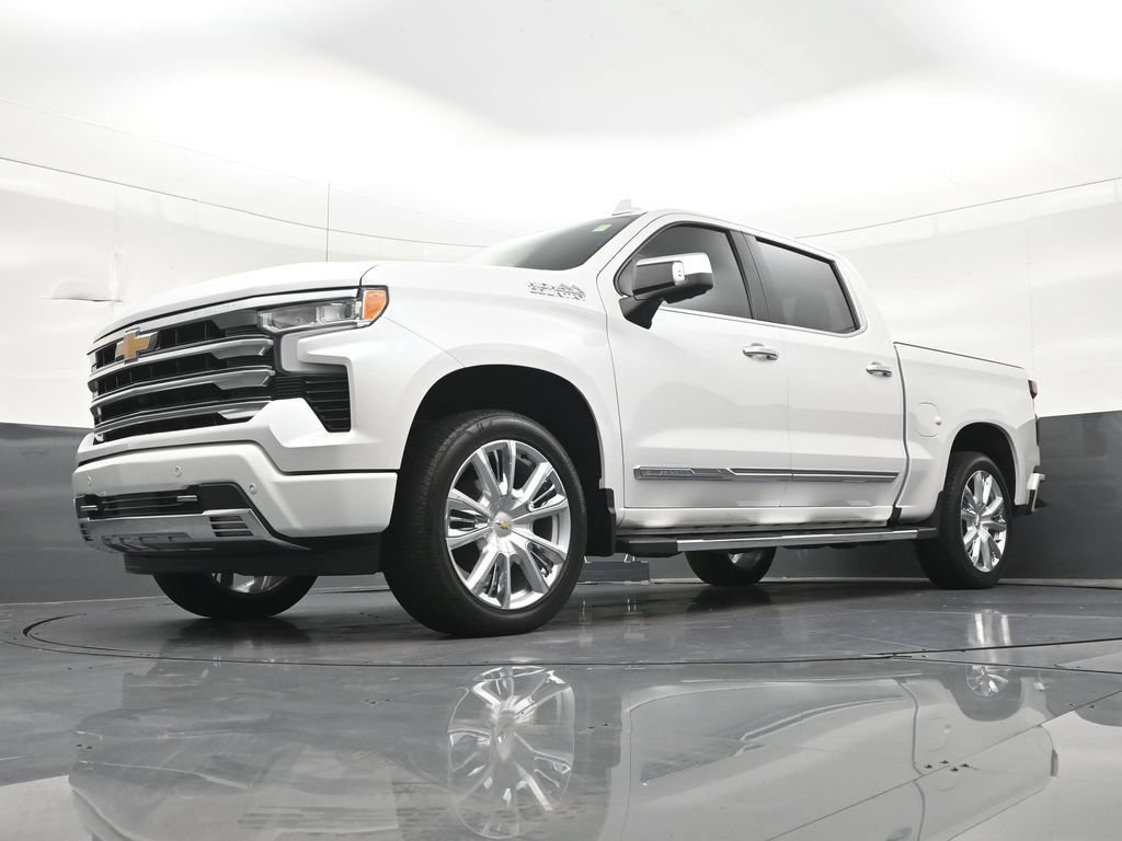 Used 2024 Chevrolet Silverado 1500 High Country w/ High Country Premium Package AWD/4WD image 24