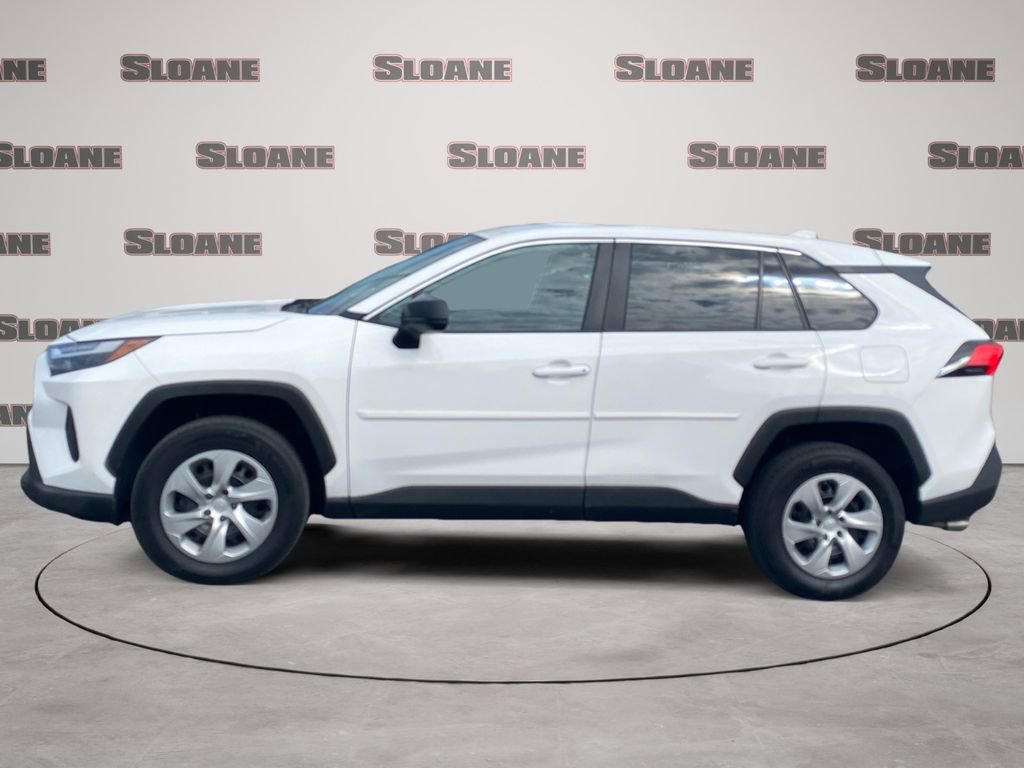Used 2023 Toyota RAV4 LE AWD/4WD image 2