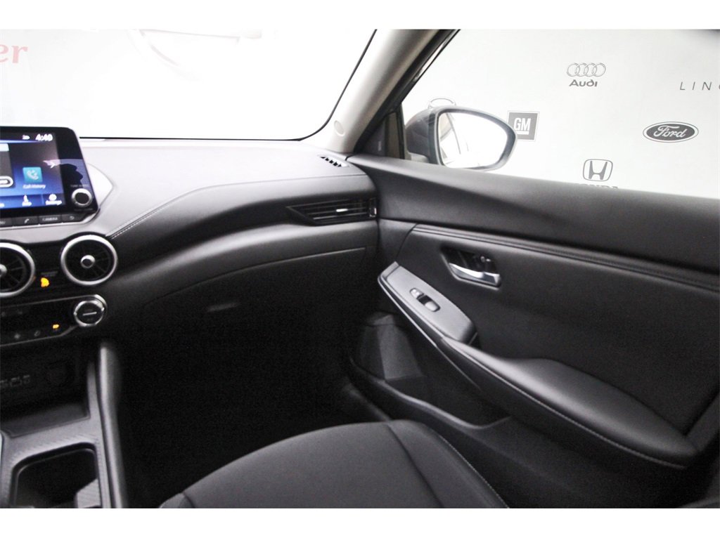 Used 2025 Nissan Sentra SV w/ All-Weather Package image 8