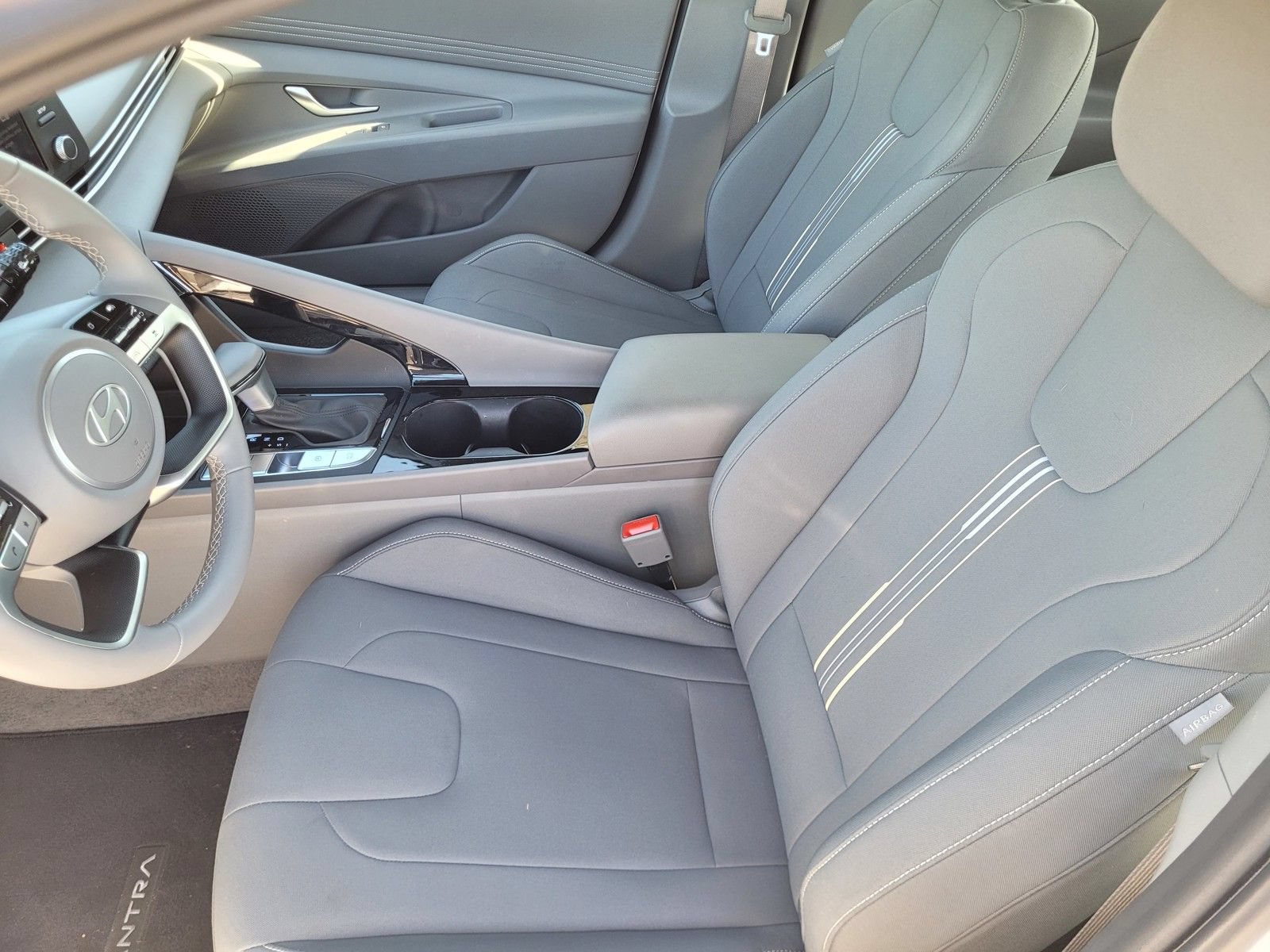 Certified 2026 Hyundai Elantra SEL Sport Premium FWD image 13