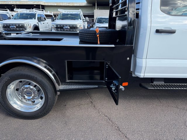 New 2026 Ford F550 4x4 Crew Cab w/ XLT Value Package image 7