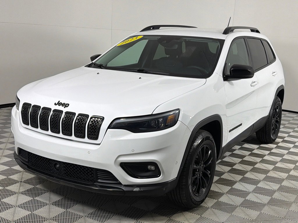 Used 2023 Jeep Cherokee Altitude Lux image 9