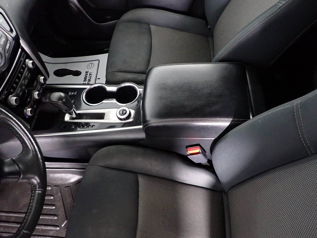 Used 2018 Nissan Pathfinder SV w/ SV All Weather Package image 23