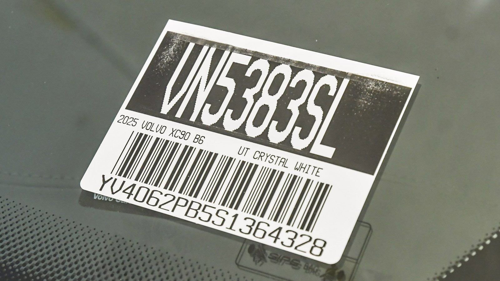 Certified 2025 Volvo XC90 B6 Plus w/ Protection Package Premier image 31