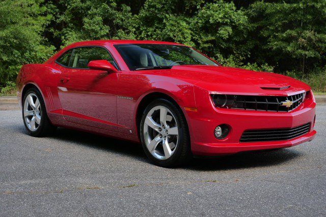 Used 2010 Chevrolet Camaro SS w/ RS Package RWD image 4
