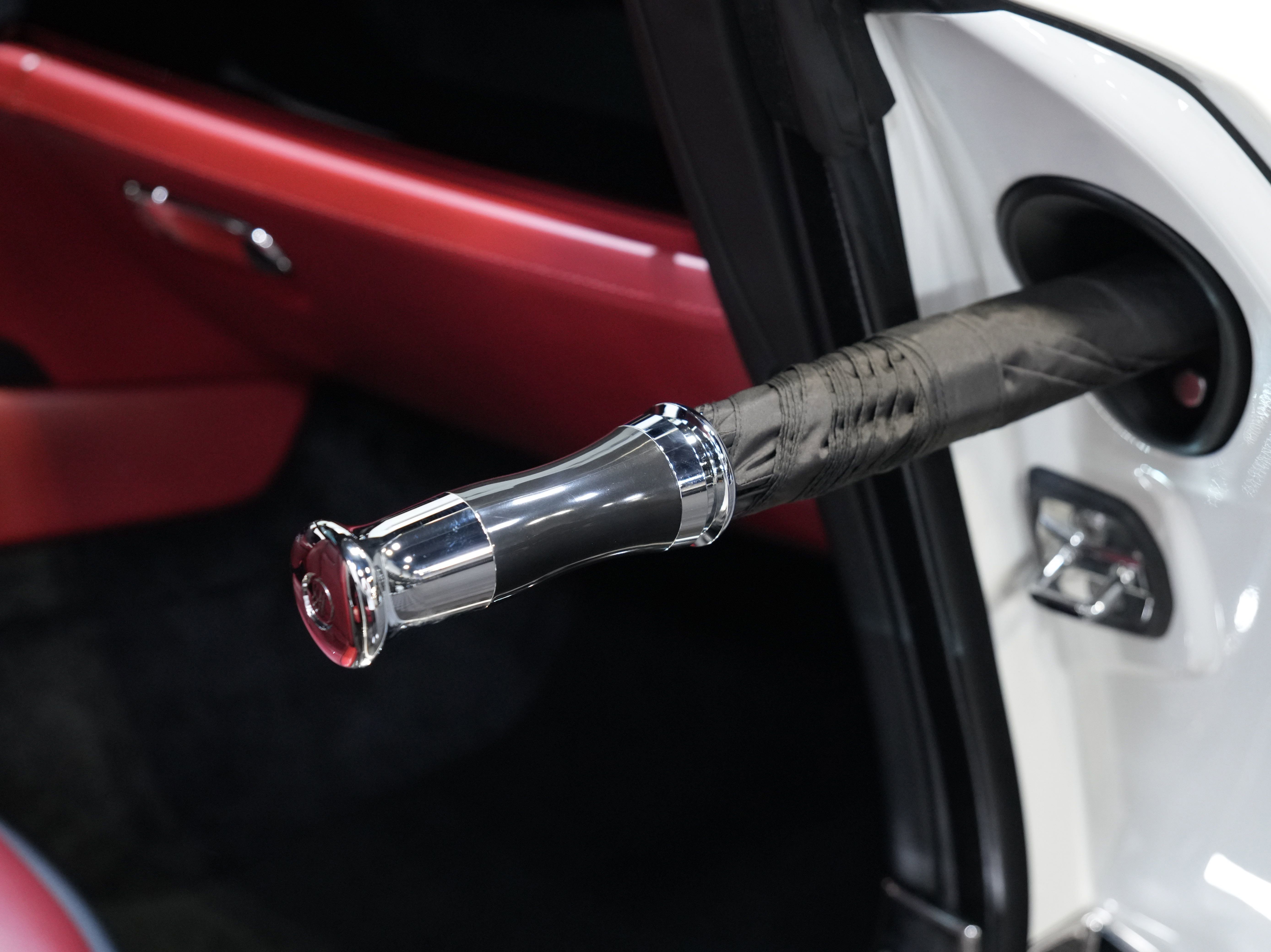 Used 2014 Rolls-Royce Wraith RWD image 56