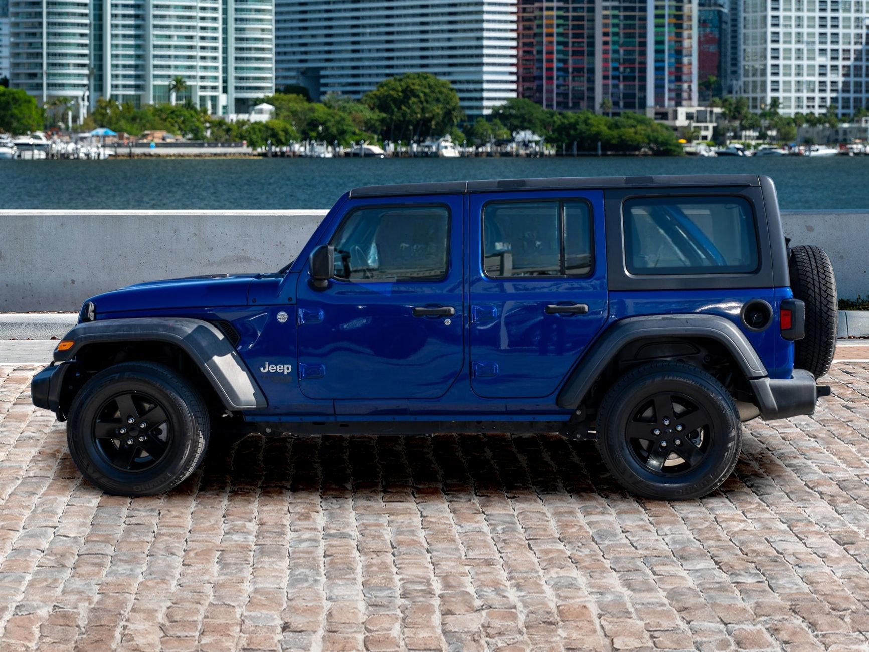 Used 2018 Jeep Wrangler Unlimited Sport image 8