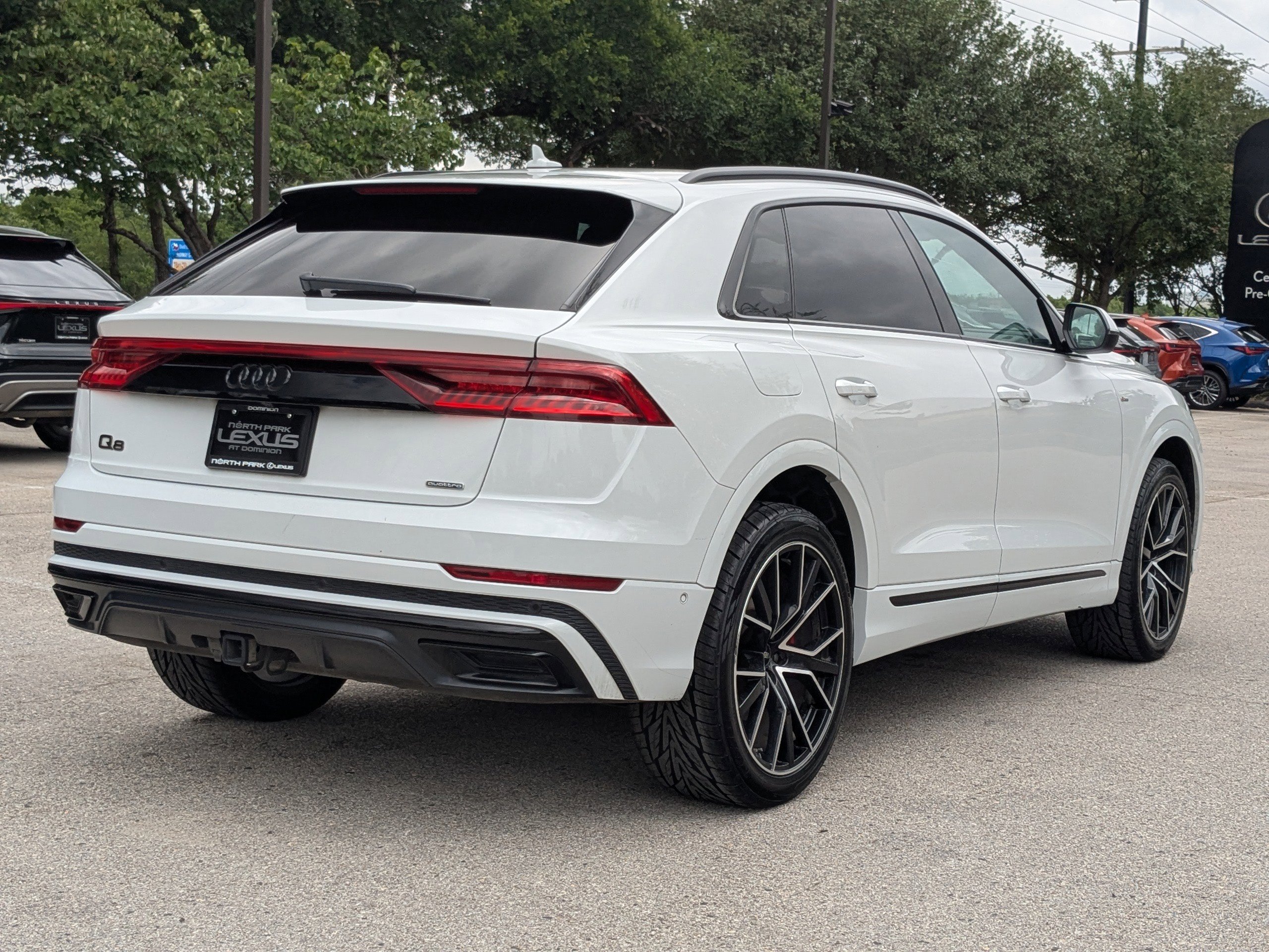 Used 2023 Audi Q8 Premium Plus w/ Premium Plus Package AWD/4WD image 2