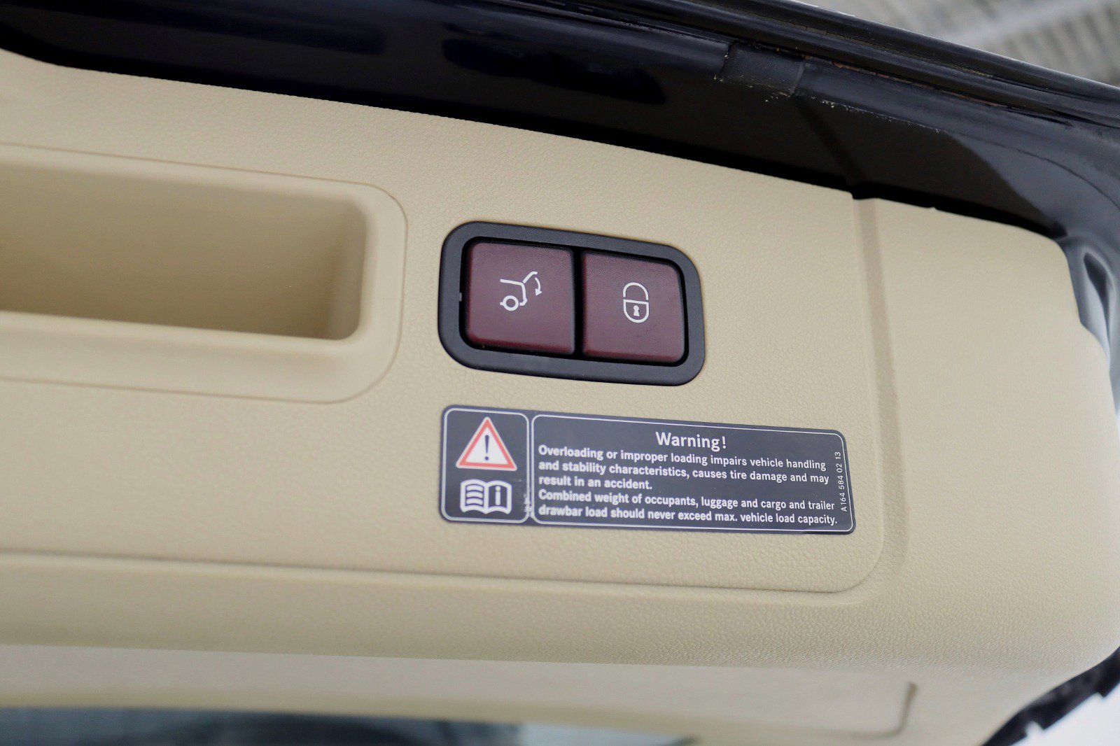 Used 2007 Mercedes-Benz R 500 4MATIC image 36