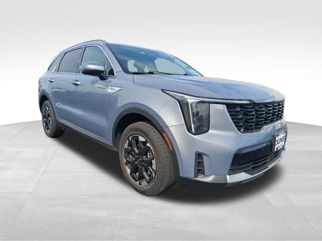 Used 2024 Kia Sorento S image 4