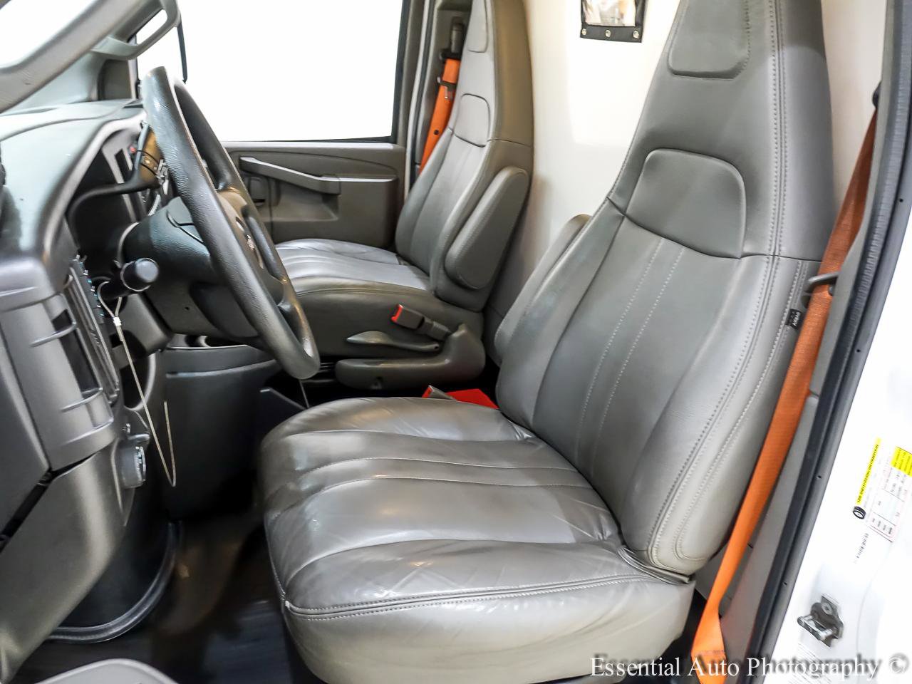 Used 2022 GMC Savana 3500 w/ Power Convenience Package RWD image 8