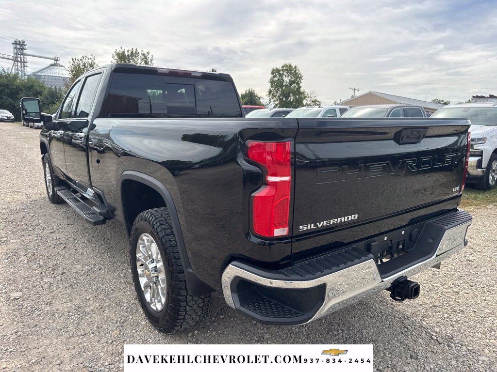 Used 2025 Chevrolet Silverado 3500 LTZ w/ LTZ Plus Package AWD/4WD image 3