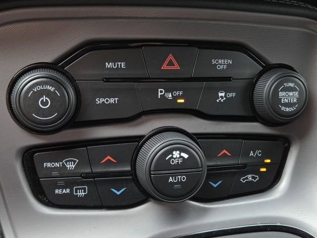 Used 2023 Dodge Challenger R/T RWD image 5
