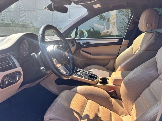 Used 2020 Porsche Macan Turbo AWD/4WD image 9