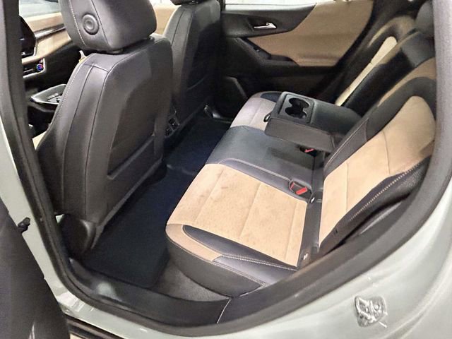 Used 2025 Chevrolet Equinox ACTIV w/ Safety and Technology Package FWD image 9