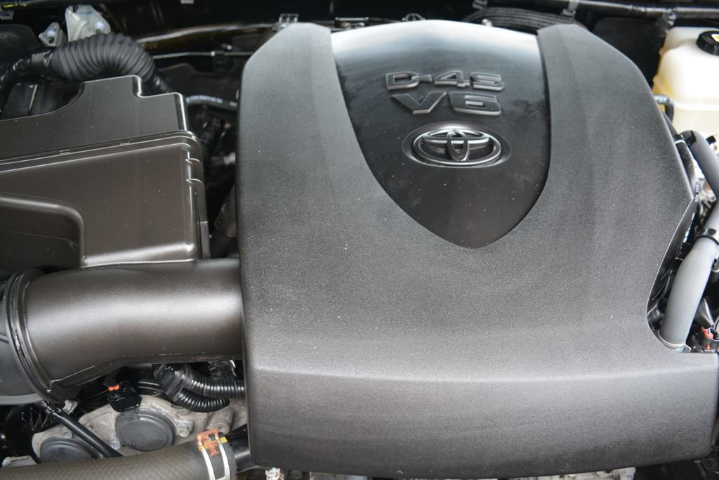 Used 2022 Toyota Tacoma TRD Off-Road AWD/4WD image 23