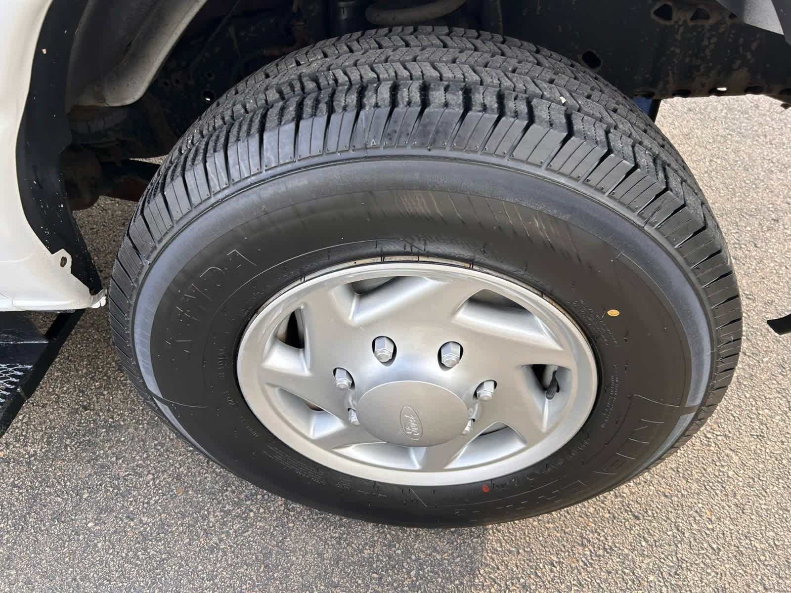 Used 2012 Ford E-250 and Econoline 250 Extended w/ PWR Group RWD image 8