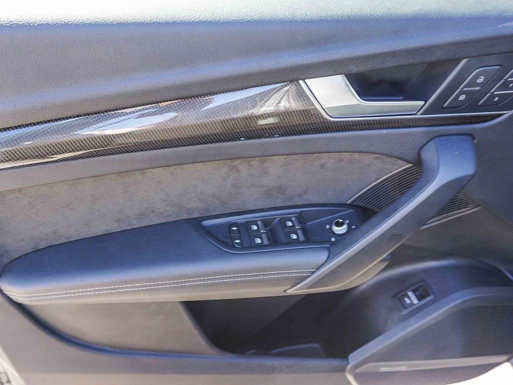 Used 2020 Audi SQ5 Premium Plus image 18