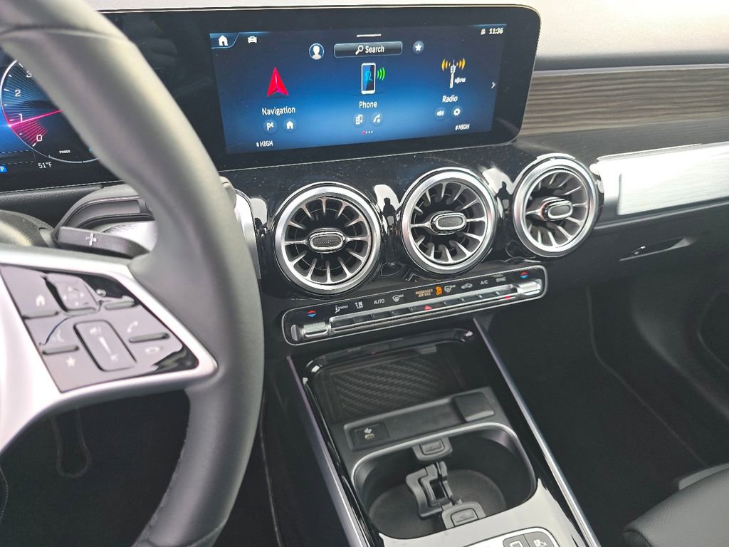 Used 2026 Mercedes-Benz GLB 250 4MATIC image 31