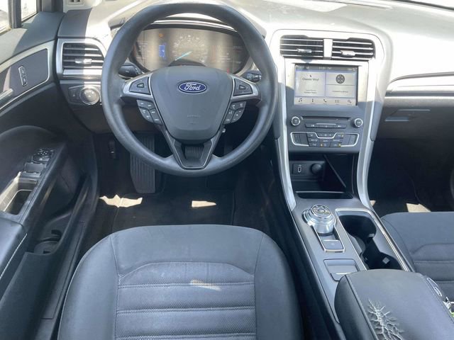 Used 2018 Ford Fusion SE w/ Fusion SE Technology Package FWD image 13
