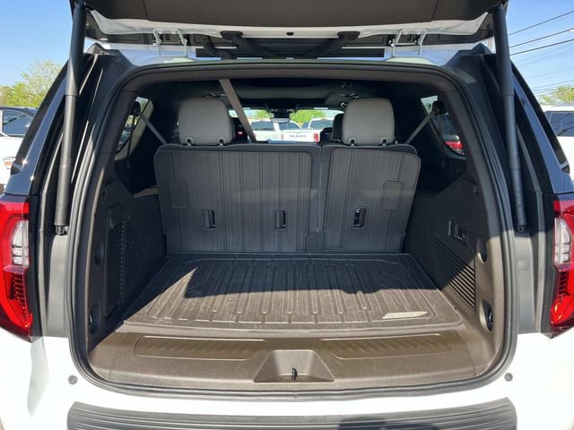 Used 2025 GMC Yukon XL Elevation w/ Elevation Premium Package image 12