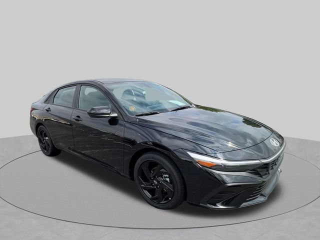 New 2026 Hyundai Elantra SEL Sport FWD image 2