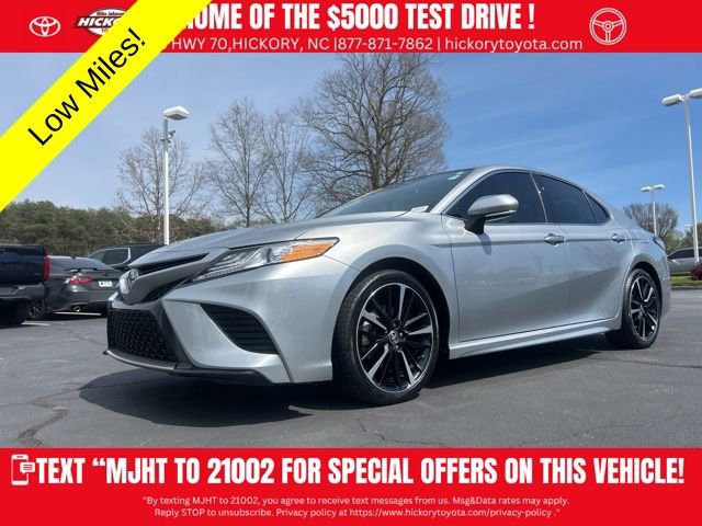 Used 2020 Toyota Camry XSE image 1