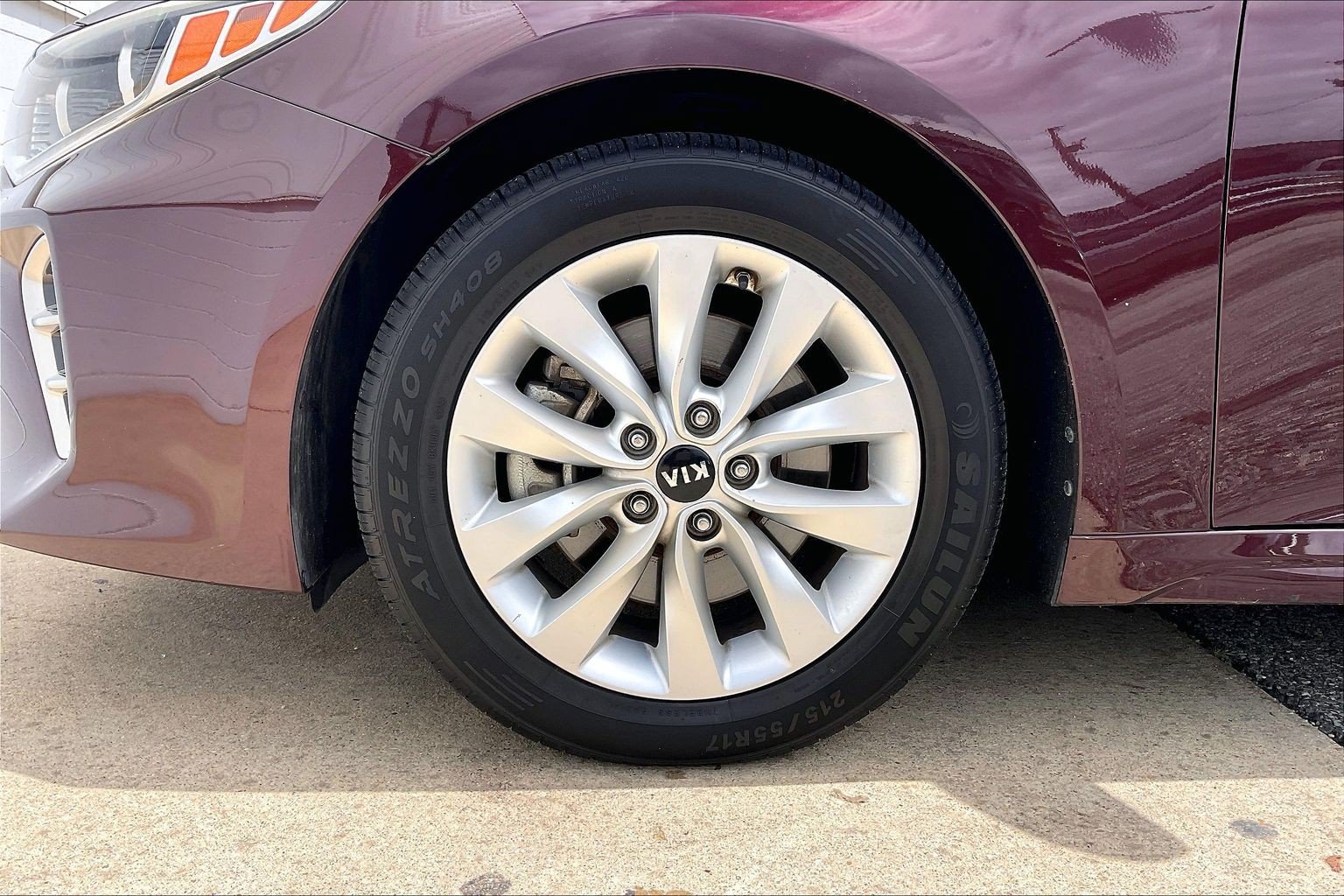 Used 2017 Kia Optima EX w/ Premium Package FWD image 11