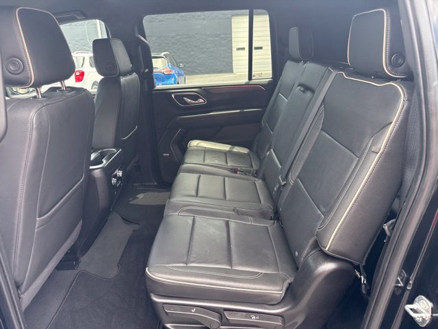 Used 2024 GMC Yukon XL SLT AWD/4WD image 17