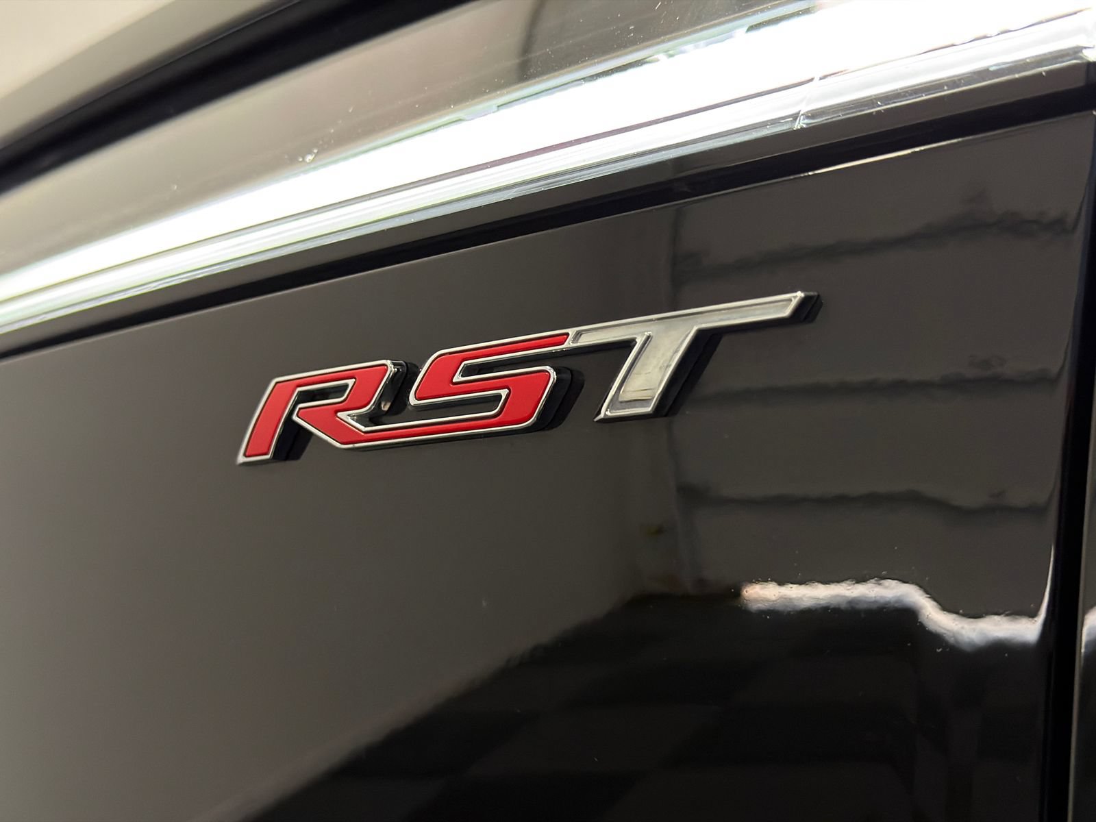 Used 2025 Chevrolet Silverado EV RST AWD/4WD image 15