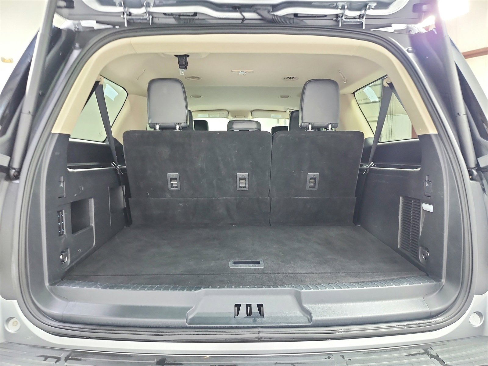 Used 2024 Ford Expedition Max XLT image 45