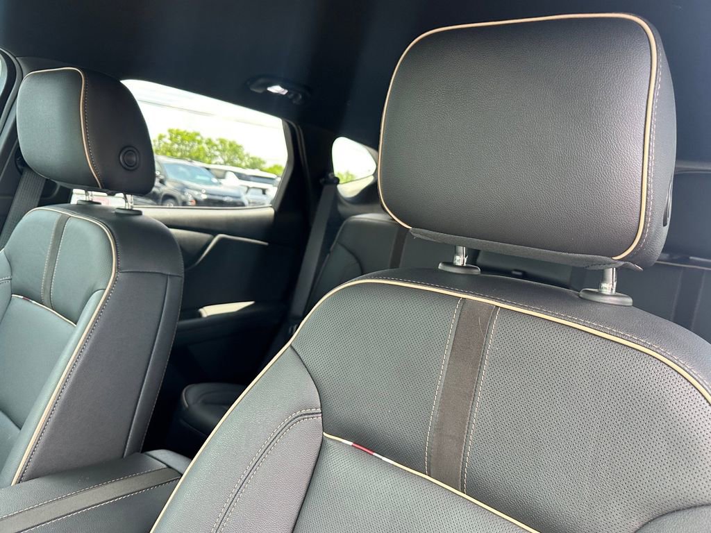 Certified 2022 Chevrolet Blazer Premier FWD image 11