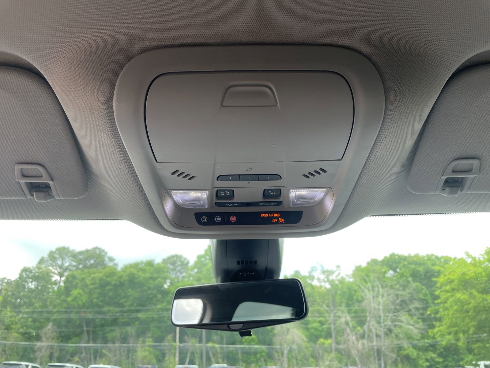 Used 2020 Buick Enclave Avenir w/ Avenir Technology Package image 19