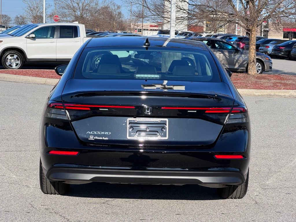 New 2025 Honda Accord SE image 10